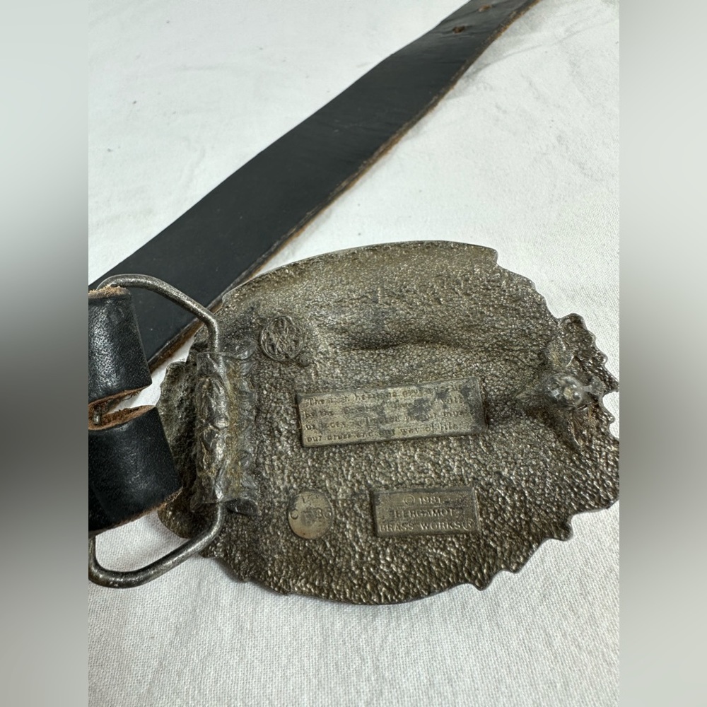 Vintage Bergamot Brass Works 1981 Rodeo cowboys belt buckle and black belt  38 - Picture 4 of 11